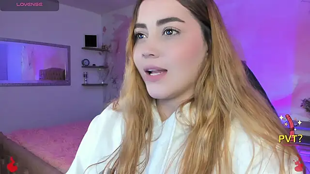 Snapshot of Lucia_star__ chatting on 02-12-25, 02:56 Lucia star online show from 02-12-25, 02:56