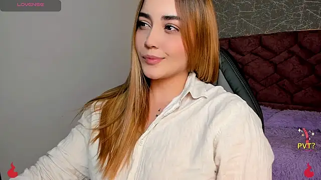 Snapshot of Lucia_star__ chatting on 01-20-25, 07:14 Lucia star online show from 01-20-25, 07:14