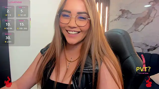 Snapshot of Lucia_star__ chatting on 10-07-25, 07:37 Lucia star online show from 10-07-25, 07:37