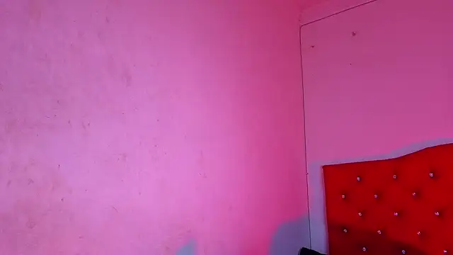 Agatha humidity online show from 03-19-26, 07:52