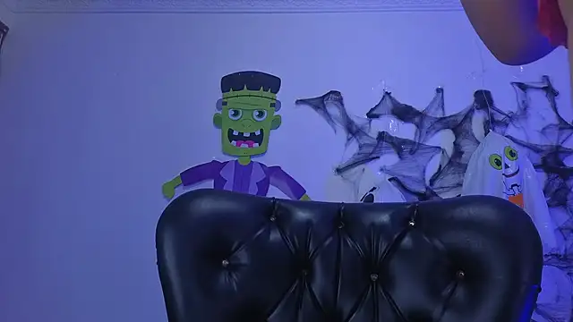 Agatha humidity online show from 10-13-25, 07:32