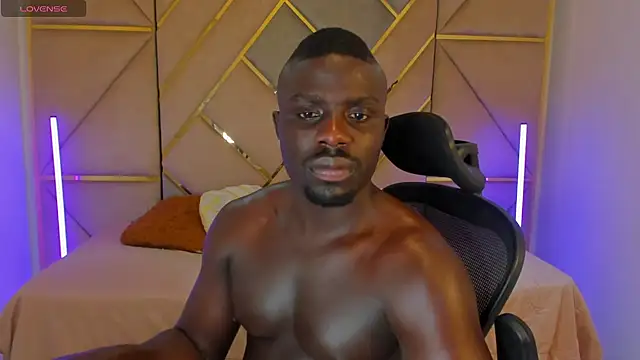 Latrellx7 online show from 12-19-25, 02:48