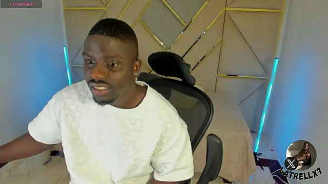 Latrellx7 online show from 11-30-25, 01:17