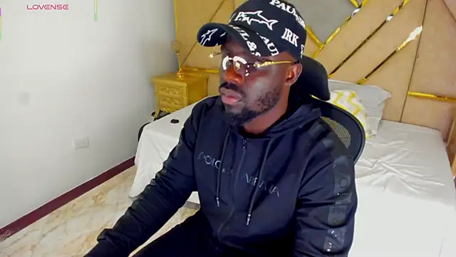 Latrellx7 online show from 10-31-25, 11:55