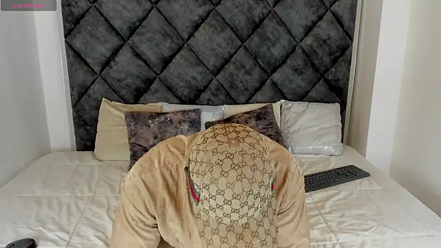 Latrellx7 online show from 09-19-25, 03:10