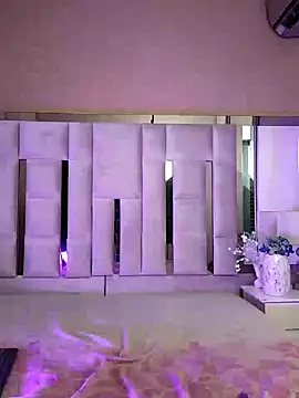 LaurennTyler online show from 12-18-24, 11:51