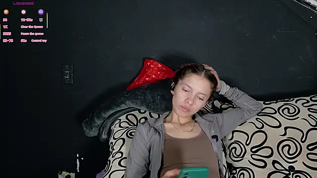 sweetdam12 online show from 11-08-25, 07:28