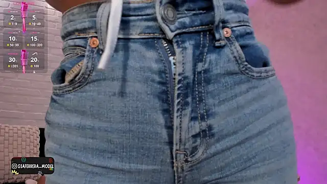 GiaFerrara online show from 10-18-25, 07:27