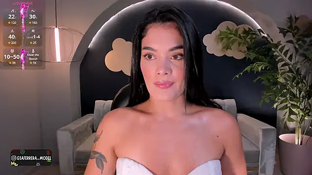 GiaFerrara online show from 03-19-25, 07:17