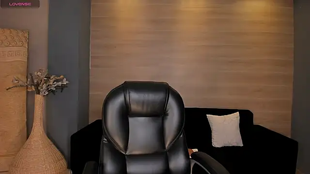 GiaFerrara online show from 11-11-25, 07:41