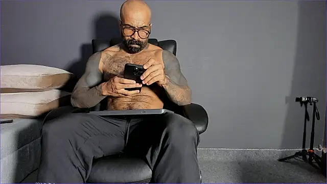 Brock hurn1 online show from 03-25-26, 09:24