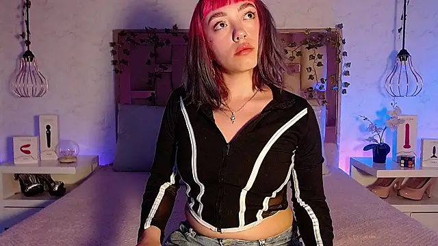 GigiVolkova online show from 10-11-25, 07:48