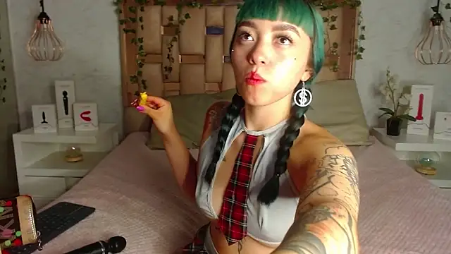 GigiVolkova online show from 03-19-25, 08:32