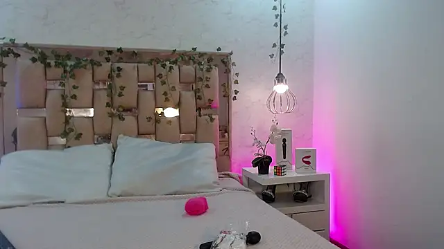 GigiVolkova online show from 11-27-25, 03:51