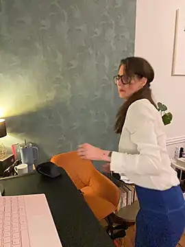 Snapshot of Thunder-Cunt chatting on 02-06-26, 03:30 Thunder-Cunt online show from 02-06-26, 03:30