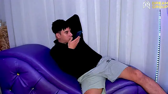 Yourslust  online show from 10-28-25, 01:32