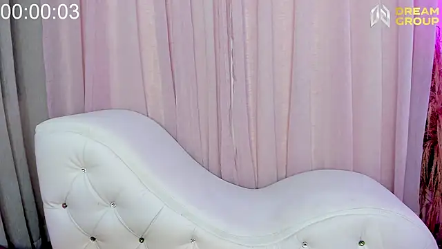 Snapshot of Yourslust_ chatting on 05-22-26, 01:20 Yourslust online show from 05-22-26, 01:20