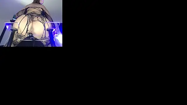 CamilaVegas  online show from 04-14-26, 09:09