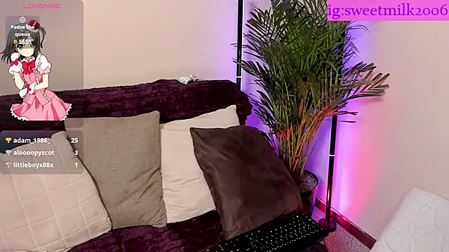 Snapshot of sweetmilk2006 chatting on 03-12-25, 12:26 sweetmilk2006 online show from 03-12-25, 12:26