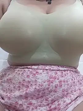 Snapshot of cute-mahek chatting on 07-06-26, 06:54 cute-mahek online show from 07-06-26, 06:54