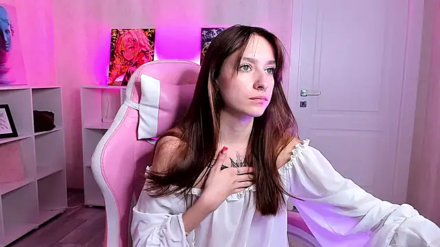 Snapshot of Doris_Scott chatting on 11-08-25, 02:04 Doris Scott online show from 11-08-25, 02:04