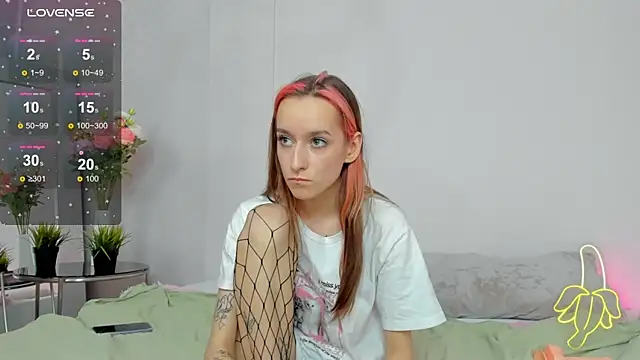 Snapshot of Doris_Scott chatting on 02-08-25, 02:27 Doris Scott online show from 02-08-25, 02:27