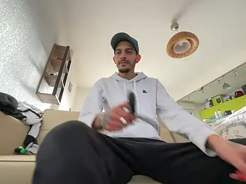 Rebeu313 online show from 02-14-25, 02:33