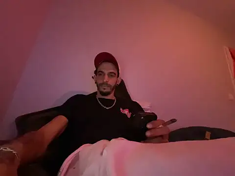 Rebeu313 online show from 04-12-26, 02:15