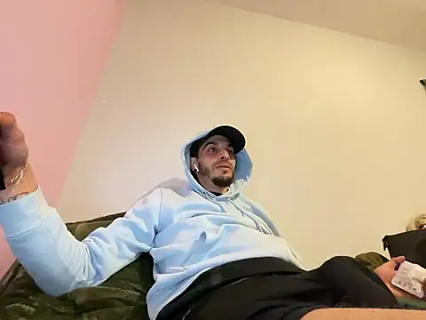 Rebeu313 online show from 03-06-26, 08:48