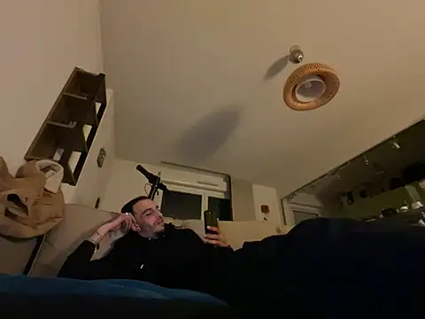 Rebeu313 online show from 03-16-25, 01:07