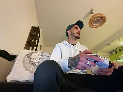 Rebeu313 online show from 02-14-25, 08:26