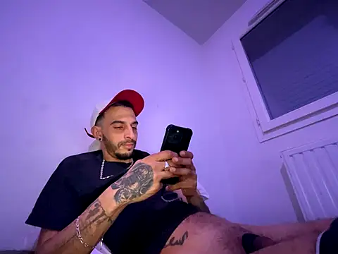 Rebeu313 online show from 11-25-25, 11:05