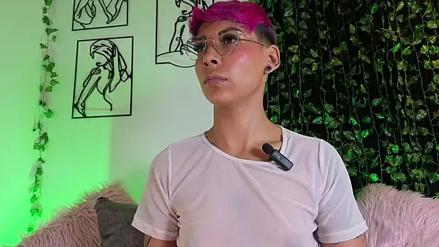 MiaMorgan  online show from 10-29-25, 01:10