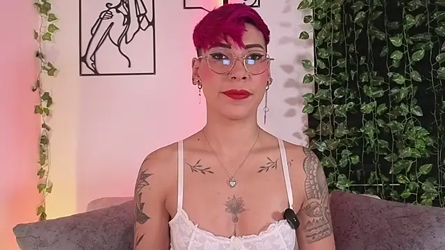 MiaMorgan  online show from 01-15-26, 02:31