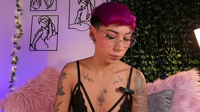 MiaMorgan  online show from 10-08-25, 02:18