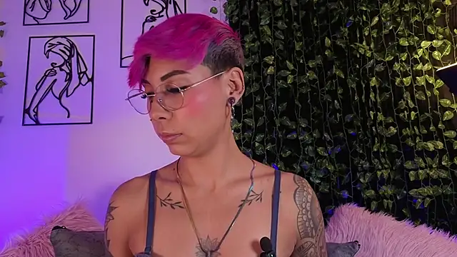 MiaMorgan  online show from 11-05-25, 01:36