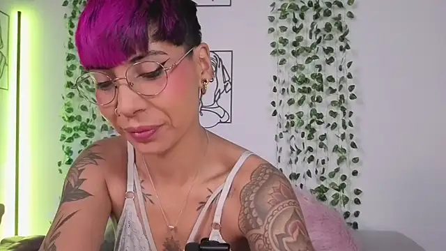MiaMorgan  online show from 05-15-26, 04:05