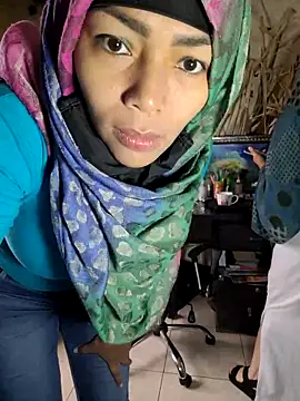 Snapshot of NAJWA-ARAB chatting on 09-09-25, 02:15 NAJWA-ARAB online show from 09-09-25, 02:15