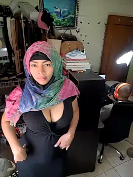 Snapshot of NAJWA-ARAB chatting on 11-04-25, 03:27 NAJWA-ARAB online show from 11-04-25, 03:27