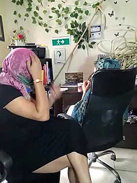 Snapshot of NAJWA-ARAB chatting on 03-10-25, 05:29 NAJWA-ARAB online show from 03-10-25, 05:29