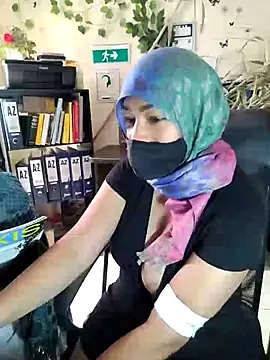 Snapshot of NAJWA-ARAB chatting on 02-19-25, 05:49 NAJWA-ARAB online show from 02-19-25, 05:49