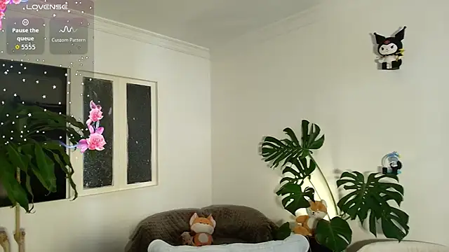 skyyfoxpraga online show from 02-24-26, 07:59