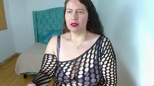 AlannaGar online show from 12-05-24, 04:37