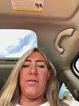 Snapshot of sunshinekisses chatting on 03-24-26, 04:51 sunshinekisses online show from 03-24-26, 04:51