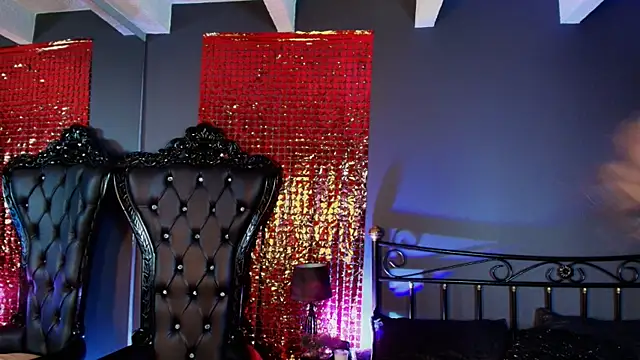 Snapshot of AryTorres_ chatting on 10-04-25, 10:06 AryTorres  online show from 10-04-25, 10:06