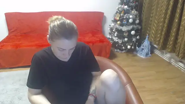 AngelAndDevil92 online show from 12-23-24, 09:40