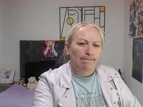 emperabigbootybigass online show from 06-19-26, 12:22