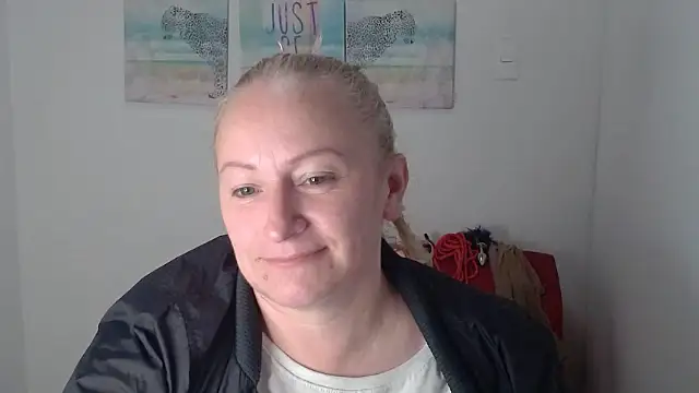 emperabigbootybigass online show from 04-17-26, 12:19