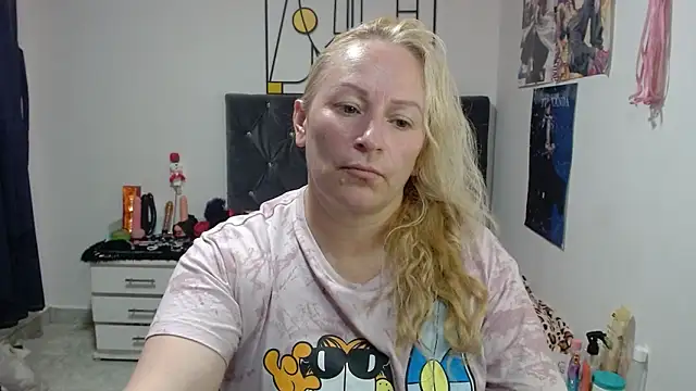emperabigbootybigass online show from 05-21-26, 06:05