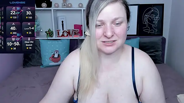 AnnaXCherri online show from 12-23-25, 02:33